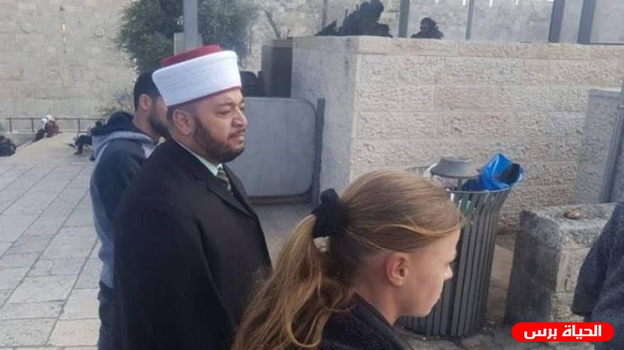 الاحتلال يعتقل مدير الوعظ والإرشاد في المسجد الأقصى